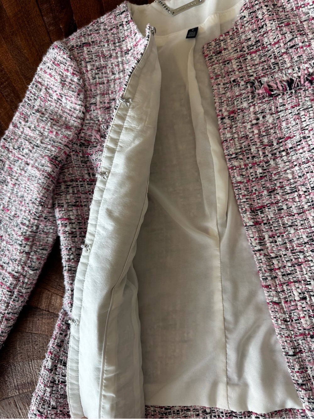 White House Black Market Pink and White Tweed Collarless Blazer - Picture 5 of 16